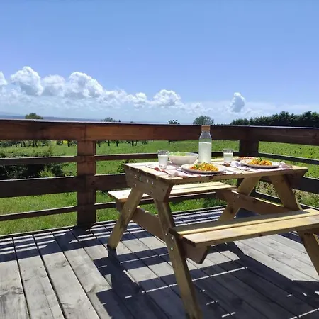 Chalet Blue - De Madeira *