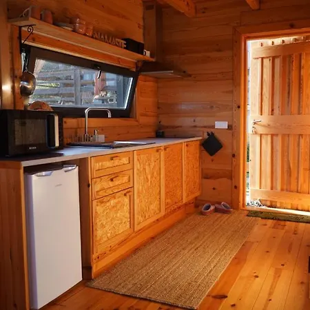 Chalet Blue - De Madeira