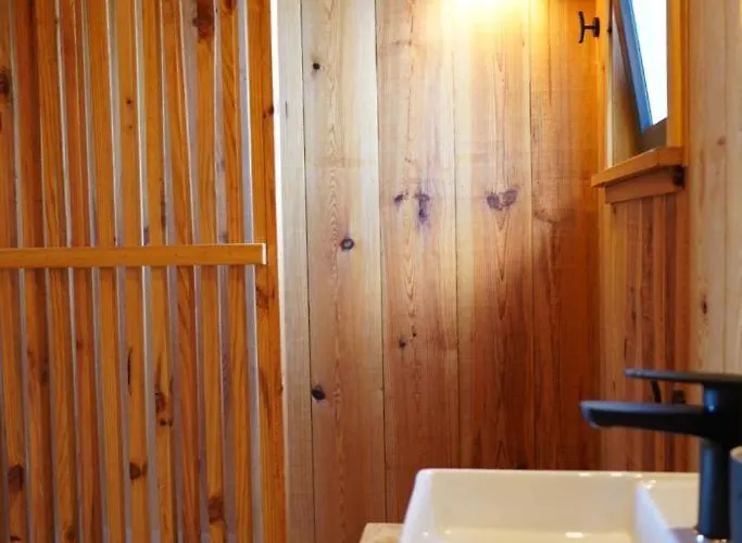 Blue - De Madeira נאזרה